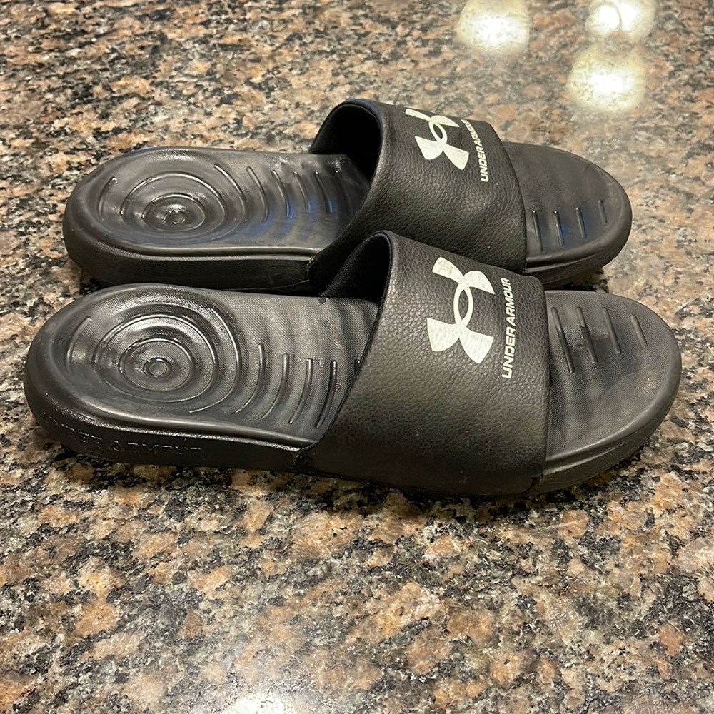 UA sandals size 8
